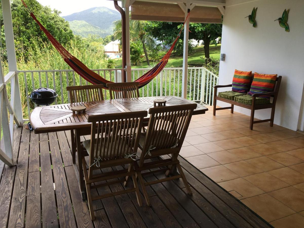 Grand Bungalow Avec Piscine Et Vue Mer Bouillante Kültér fotó